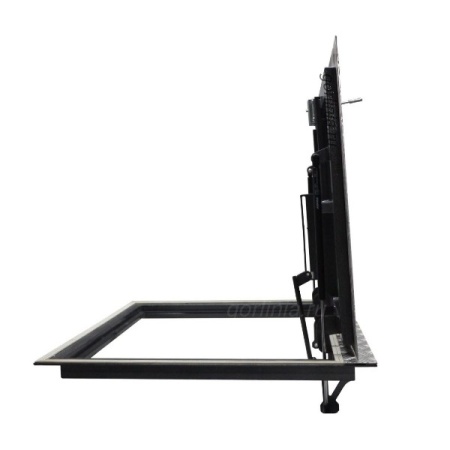 Люк Контур с готовой рифленой алюминиевой крышкой на петлях с амортизаторами